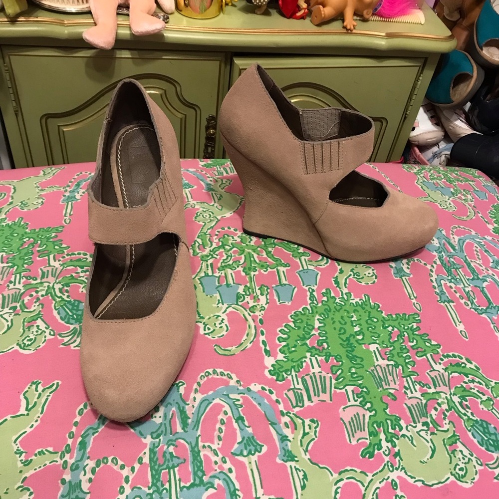 Bacio 61 Brown Piccolo Suede Mary Jane Wedge Heels Women’s Size 8